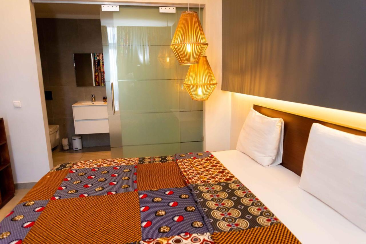 Sultani Hotel 金沙萨 外观 照片