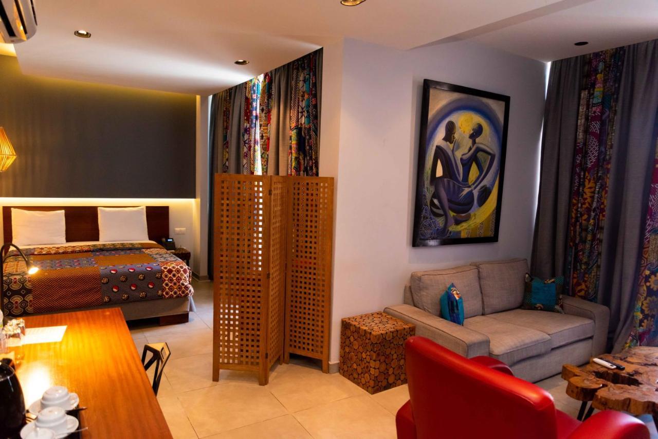 Sultani Hotel 金沙萨 外观 照片