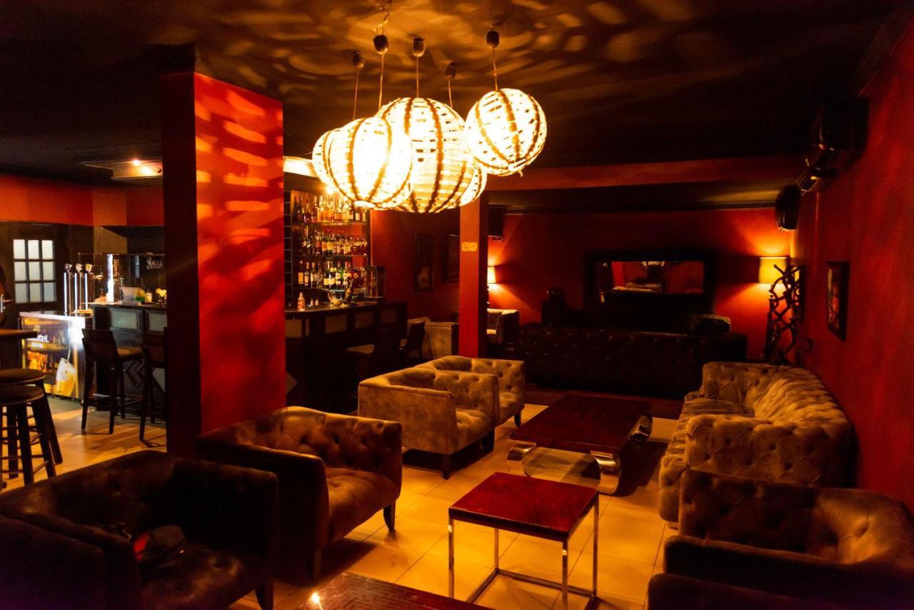 Sultani Hotel 金沙萨 外观 照片