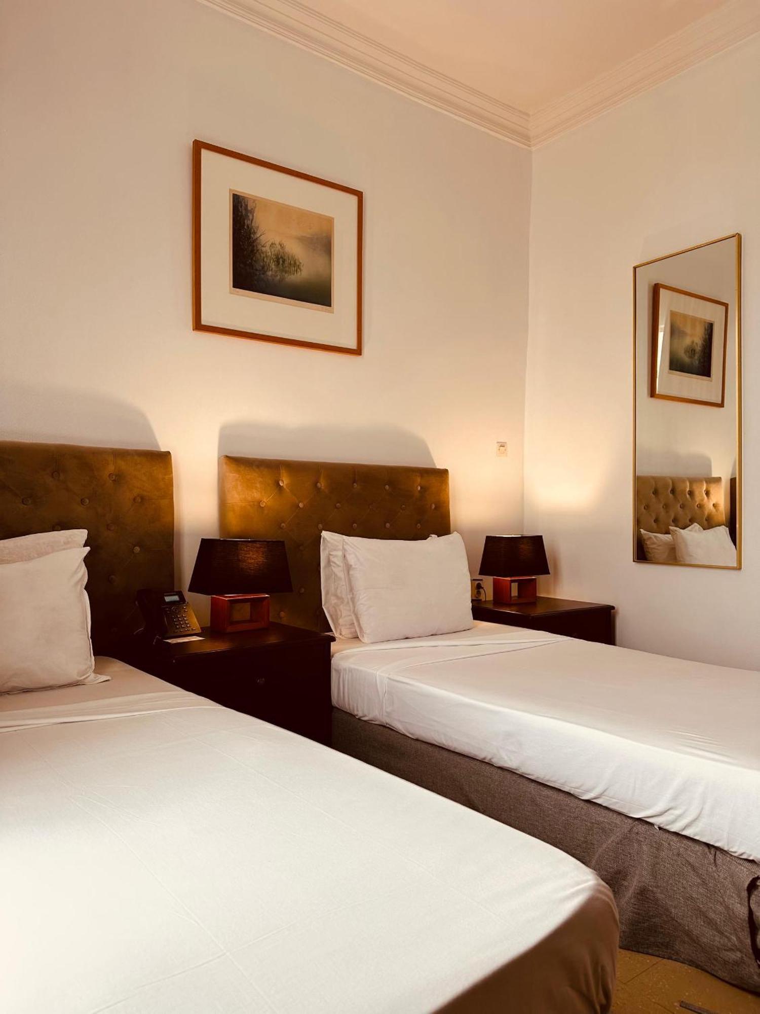 Sultani Hotel 金沙萨 外观 照片